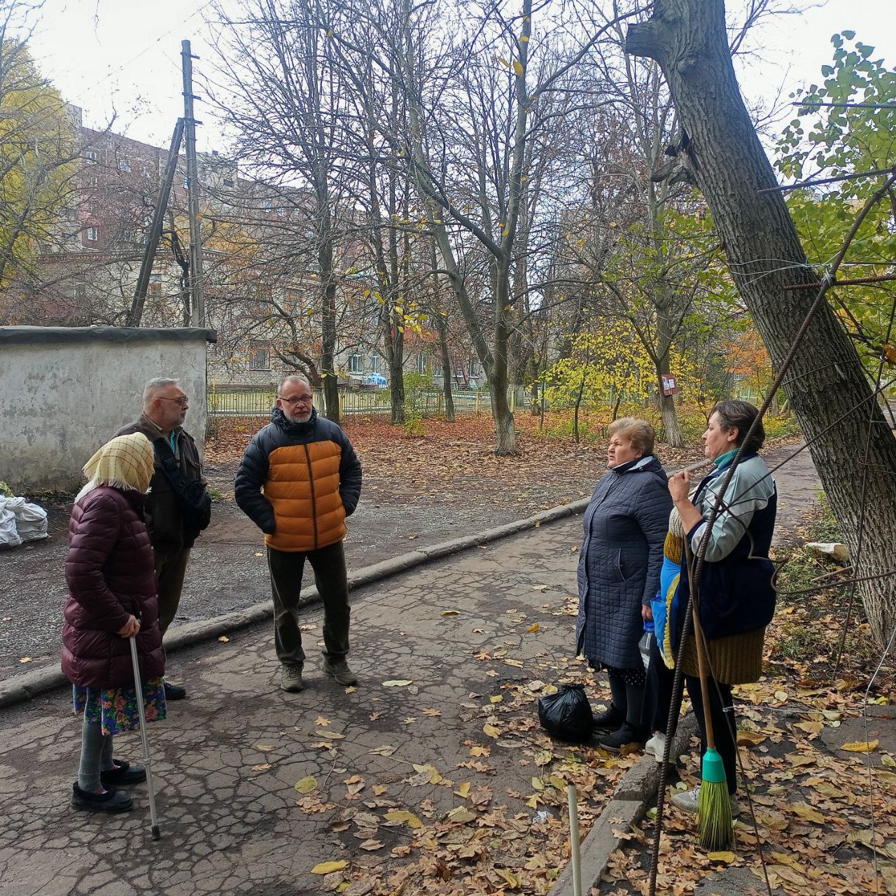 В рамках поручения Главы ДНР Дениса Пушилина, в Кировском внутригородском районе продолжаются встречи с населением на подведомственной территории В рамках поручения Главы ДНР Дениса Пушилина, в Кировском внутригородском районе продолжаются встречи с населением на подведомственной территории