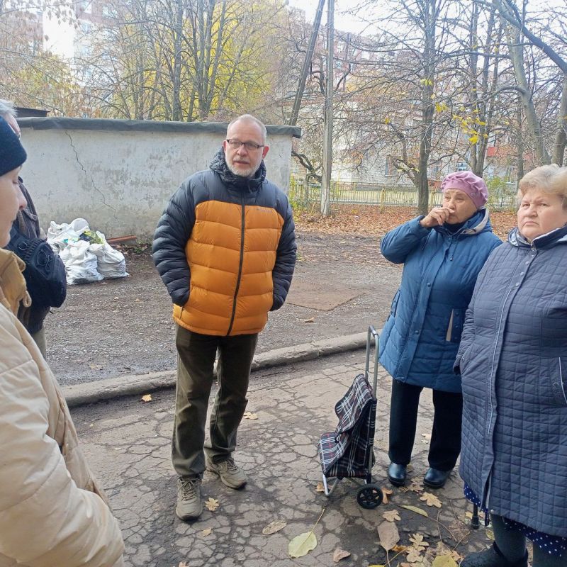 В рамках поручения Главы ДНР Дениса Пушилина, в Кировском внутригородском районе продолжаются встречи с населением на подведомственной территории В рамках поручения Главы ДНР Дениса Пушилина, в Кировском внутригородском районе продолжаются встречи с населением на подведомственной территории