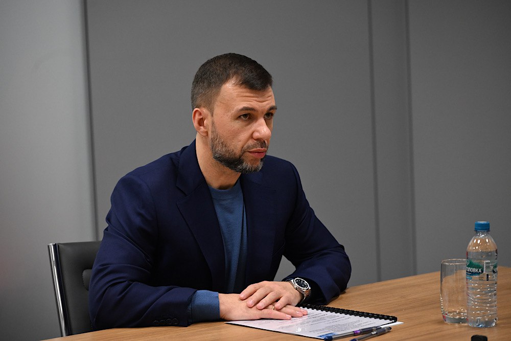 Александр Подгорный: Поручил новому министру имущественных и земельных отношений ДНР сделать систему эффективной Александр Подгорный: Поручил новому министру имущественных и земельных отношений ДНР сделать систему эффективной