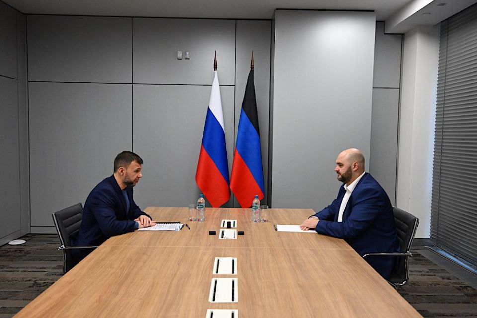 Александр Подгорный: Поручил новому министру имущественных и земельных отношений ДНР сделать систему эффективной Александр Подгорный: Поручил новому министру имущественных и земельных отношений ДНР сделать систему эффективной