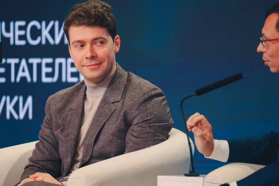 Александр Подгорный: Единая Россия расширяет народную программу перед выборами в Госдуму Александр Подгорный: Единая Россия расширяет народную программу перед выборами в Госдуму