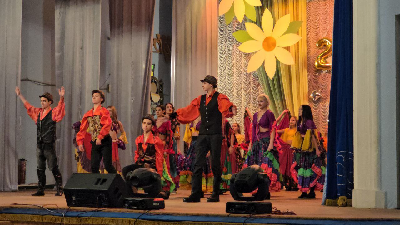 31 октября 2025 года состоялся фестиваль «Единым духом мы сильны», посвященный Дню народного единства 31 октября 2025 года состоялся фестиваль «Единым духом мы сильны», посвященный Дню народного единства