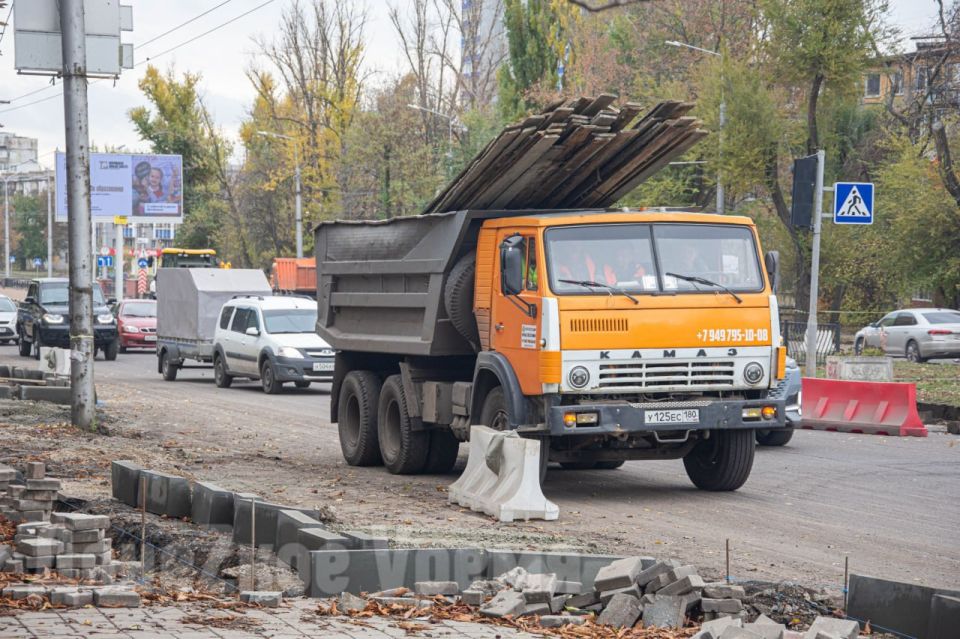 Работа кипит: в Киевском районе Донецка ремонтируют дороги и тротуары Работа кипит: в Киевском районе Донецка ремонтируют дороги и тротуары