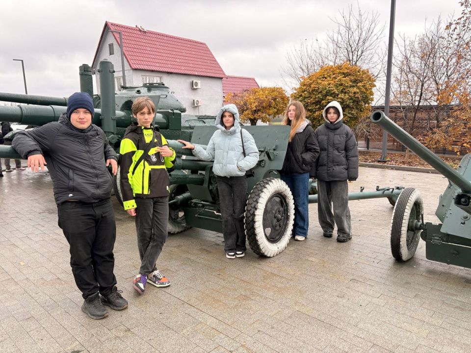 �������� � �������. � ������ ������� ������� �������� 8-9 ������� ���� "�� � 21 �.�. ��������" �������� ����������� ����-������ � �����, ����������� �������� � ��������� ����� ������� ���� � �������� ���������, �����������...