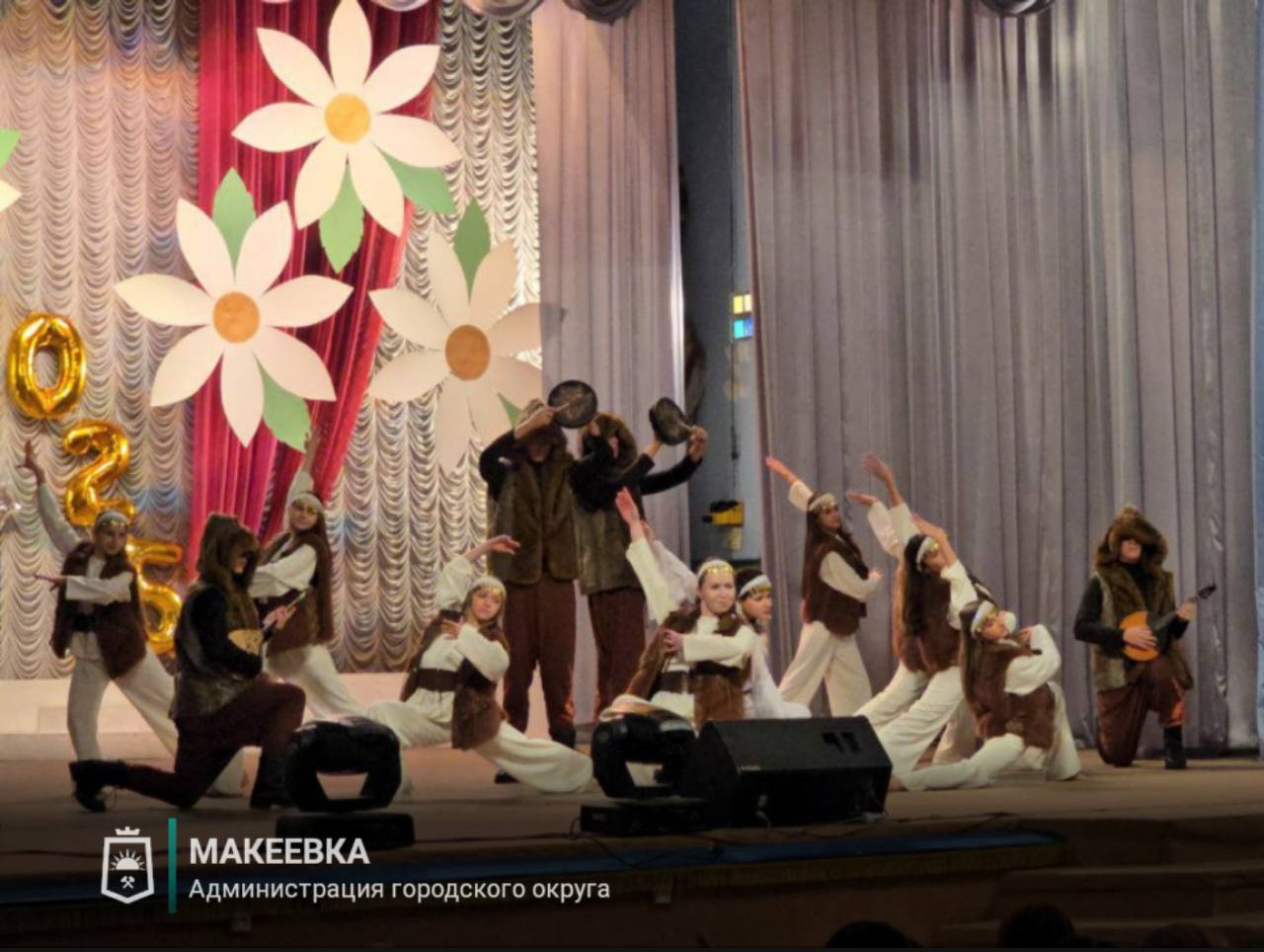 31 октября 2025 года состоялся фестиваль «Единым духом мы сильны», посвященный Дню народного единства 31 октября 2025 года состоялся фестиваль «Единым духом мы сильны», посвященный Дню народного единства