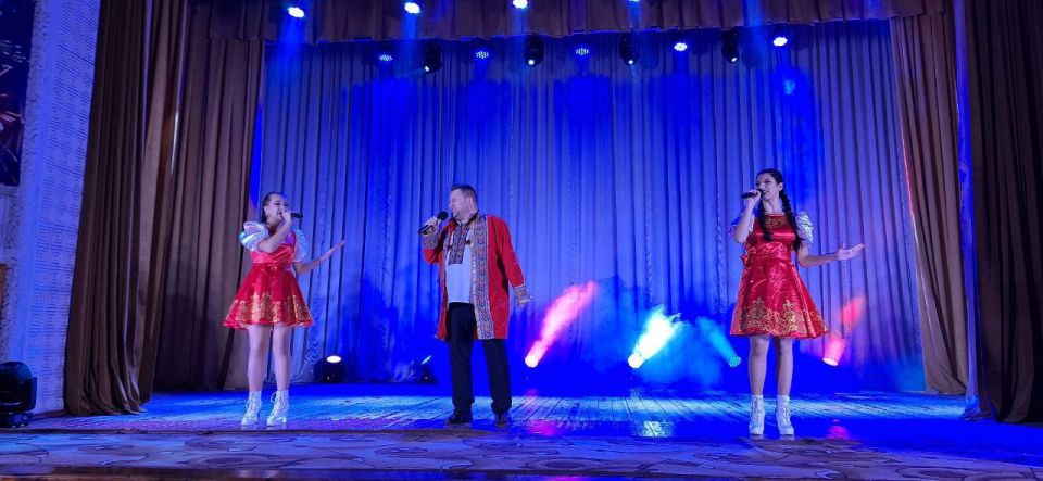 1 ноября во Дворце культуры им. Воровского состоялась праздничная программа «Музыка единства, сила нации», приуроченная ко Дню народного единства, который отмечается 4 ноября 1 ноября во Дворце культуры им. Воровского состоялась праздничная программа «Музыка единства, сила нации», приуроченная ко Дню народного единства, который отмечается 4 ноября