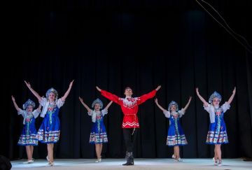 1 ноября в преддверии одного из главных государственных праздников в МБУ "Городской дворец культуры им. В. Г. Кирсановой" состоялся фестиваль национальных культур "Мы едины', с целью реализации проекта "Культура малой Родины"