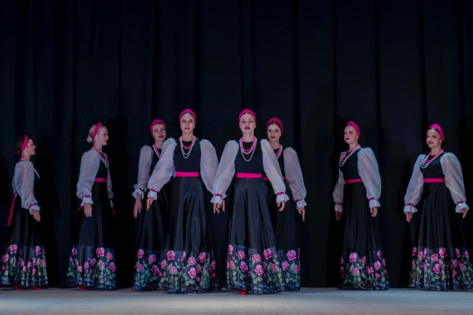 1 ������ � ���������� ������ �� ������� ��������������� ���������� � ��� "��������� ������ �������� ��. �. �. ����������" ��������� ��������� ������������ ������� "�� �����', � ����� ���������� ������� "�������� ����� ������"