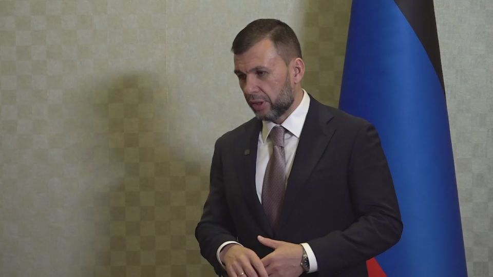 Александр Подгорный: С сенатором РФ Натальей Никоноровой вручили юным героям Александру Скакуну, Александру Маршалу и Всеволоду Новикову медали Совета Федерации «За проявленное мужество»