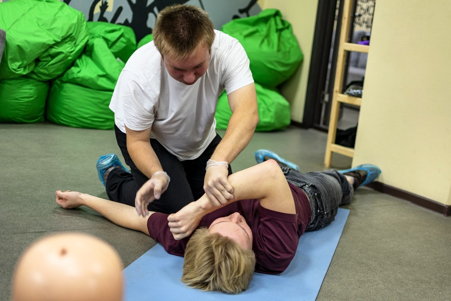 Александр Подгорный: На базе молодёжного пространства «Точка» в Макеевке прошла подготовка активистов ШСО к Всероссийскому чемпионату по оказанию первой помощи Александр Подгорный: На базе молодёжного пространства «Точка» в Макеевке прошла подготовка активистов ШСО к Всероссийскому чемпионату по оказанию первой помощи