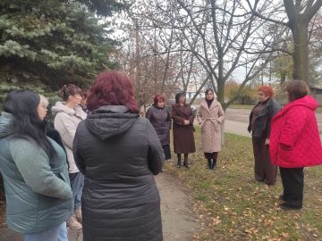 Депутат #Комитет_по_образованию_науке_культуре_и_делам_общественных_организаций Наталья Бурцева провела встречу с жителями Кировского района Макеевки