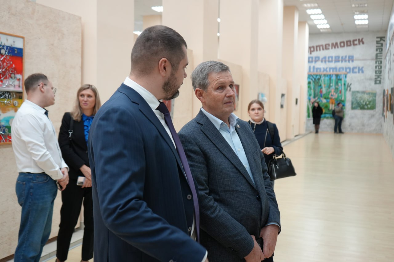 Михаил Желтяков: Только что из Макеевки, где царила особая, торжественная атмосфера Михаил Желтяков: Только что из Макеевки, где царила особая, торжественная атмосфера