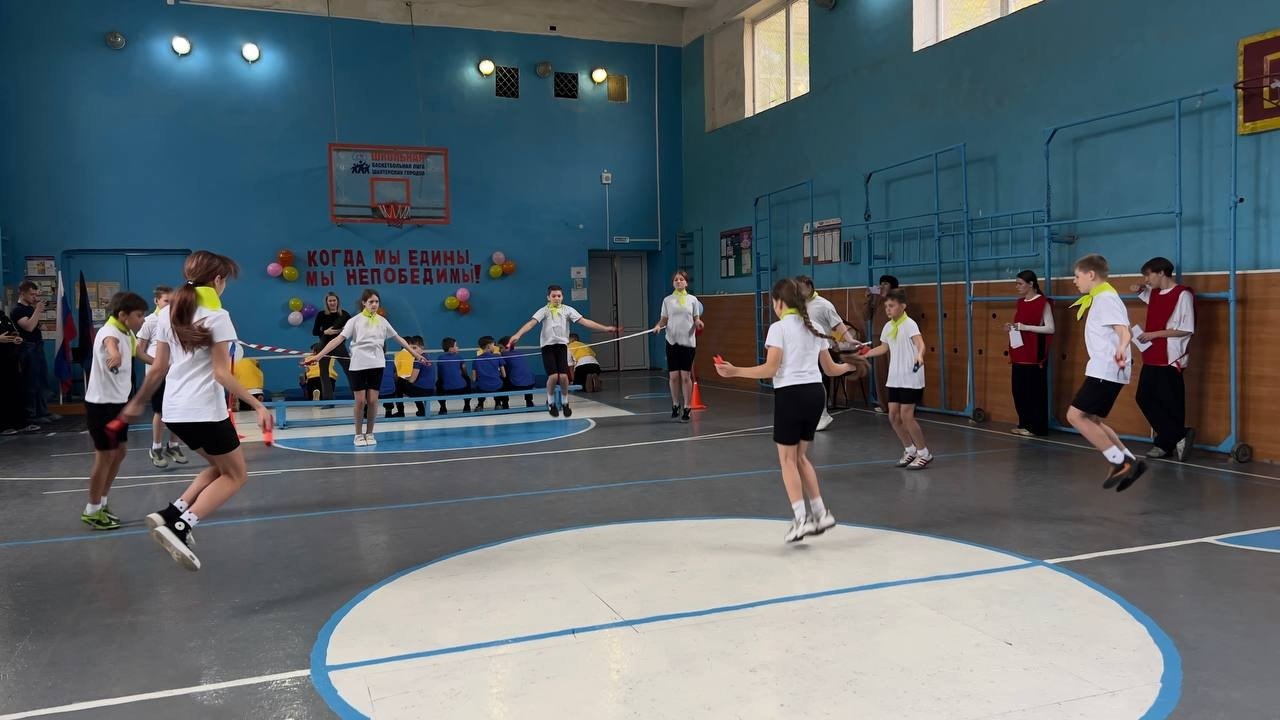 6 ноября, с целью реализации проекта "Детский Спорт", в ГБОУ «СШ 57 Г.О. МАКЕЕВКА», г. Макеевка, прошли соревнования, посвященные Дню народного единства - «Когда мы едины, мы непобедимы» 6 ноября, с целью реализации проекта "Детский Спорт", в ГБОУ «СШ 57 Г.О. МАКЕЕВКА», г. Макеевка, прошли соревнования, посвященные Дню народного единства - «Когда мы едины, мы непобедимы»