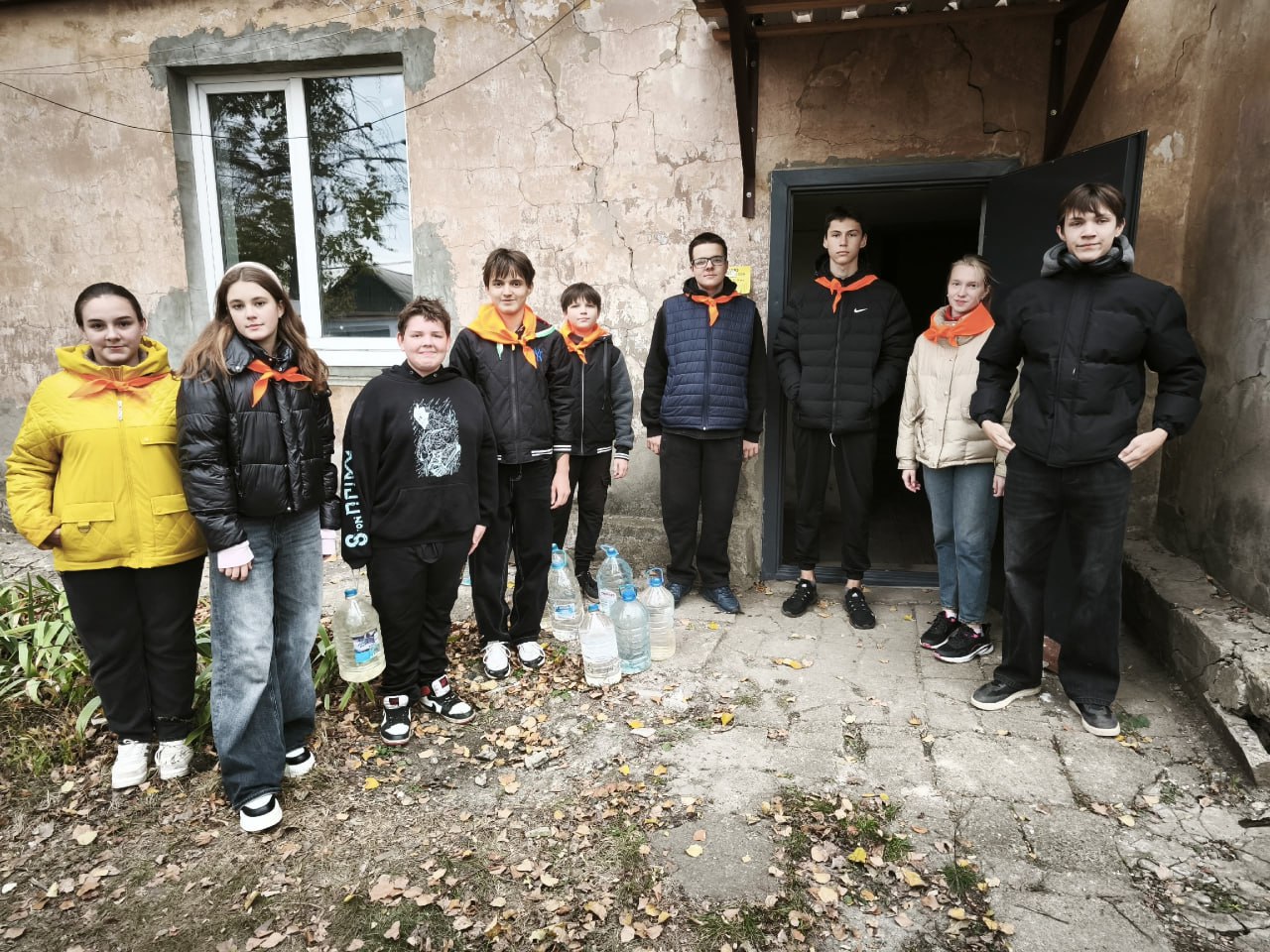 Школьные волонтёрские отряды продолжают свою добрую миссию Школьные волонтёрские отряды продолжают свою добрую миссию