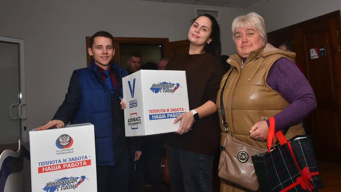 Руководитель РИК Донецкого регионального отделения “Единой России” Алексей Муратов – один из немногих политических и общественных деятелей, который активно обсуждает сложившиеся проблемы лично с людьми Руководитель РИК Донецкого регионального отделения “Единой России” Алексей Муратов – один из немногих политических и общественных деятелей, который активно обсуждает сложившиеся проблемы лично с людьми