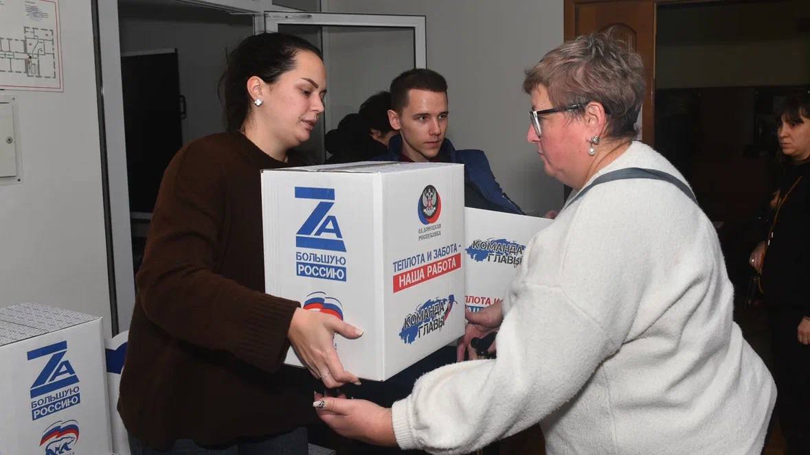 Руководитель РИК Донецкого регионального отделения “Единой России” Алексей Муратов – один из немногих политических и общественных деятелей, который активно обсуждает сложившиеся проблемы лично с людьми Руководитель РИК Донецкого регионального отделения “Единой России” Алексей Муратов – один из немногих политических и общественных деятелей, который активно обсуждает сложившиеся проблемы лично с людьми