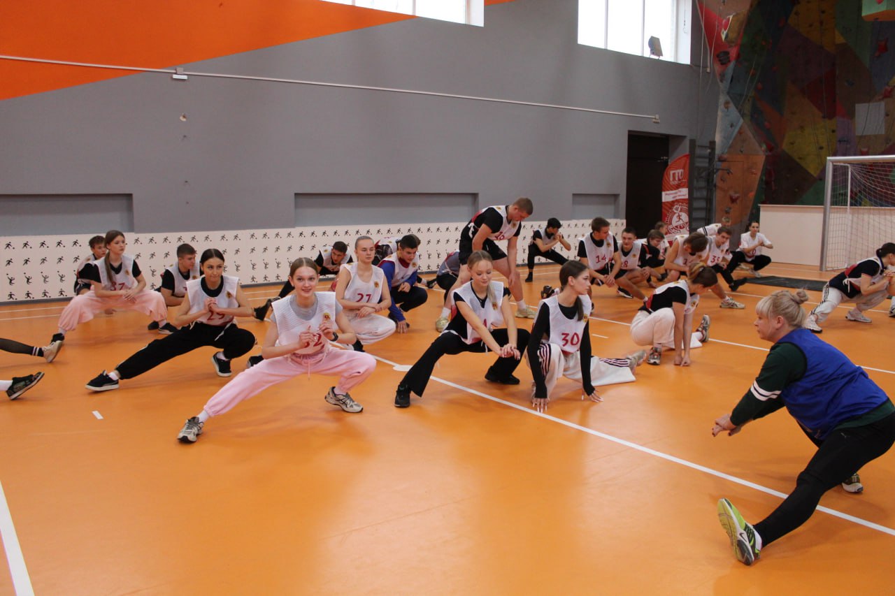 Сегодня, 10 ноября 2025 года, на базе МБУ ЦФЗН "Спорт для всех" состоялось мероприятие первого этапа сдачи нормативов Всероссийского физкультурно-спортивного комплекса "Готов к труду и обороне" Сегодня, 10 ноября 2025 года, на базе МБУ ЦФЗН "Спорт для всех" состоялось мероприятие первого этапа сдачи нормативов Всероссийского физкультурно-спортивного комплекса "Готов к труду и обороне"