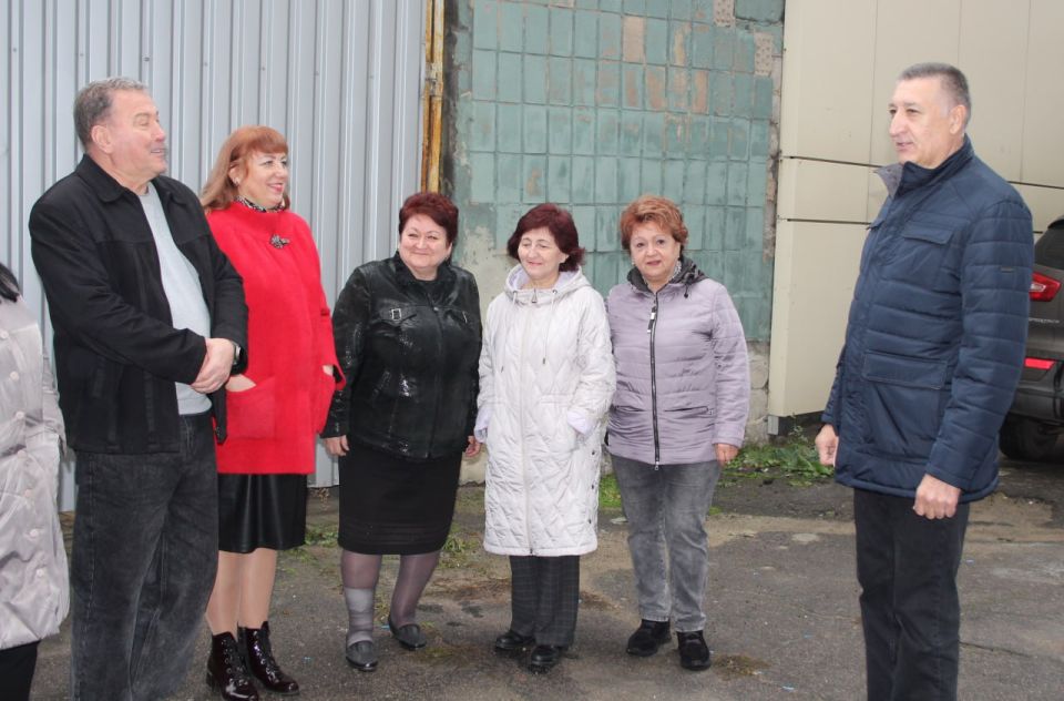 Сегодня, 12 ноября, депутат Макеевского городского совета Тарас Сидоренко провел встречу по адресу: г.о. Макеевка, г. Макеевка, ул. Шевченко, 24