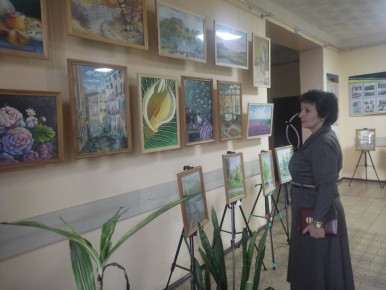 Валентина Харлашка: 12 ноября провела встречу c трудовым коллективом Муниципального бюджетного учреждения «Художественная школа г. Макеевки»