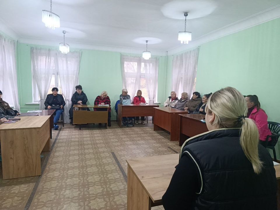 Сегодня, 12 ноября, спикер Светлана Федирко провела встречу по адресу: г.о. Макеевка, г. Макеевка, ул. 301 Донецкой Дивизии, 6