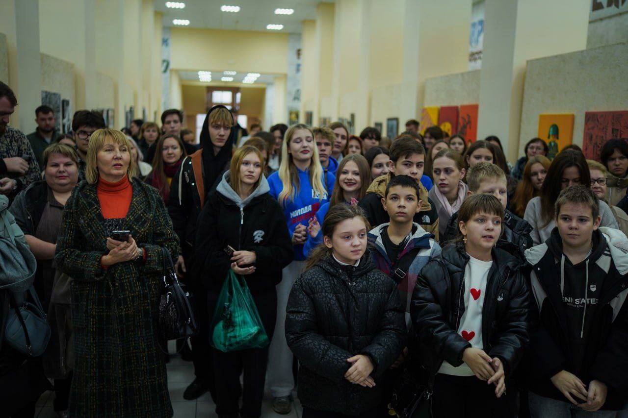 Денис Пушилин: Более тысячи жителей Республики посетили международную выставку «Искусство и мир: Великая Победа Жизни», которая прошла в Макеевке Денис Пушилин: Более тысячи жителей Республики посетили международную выставку «Искусство и мир: Великая Победа Жизни», которая прошла в Макеевке