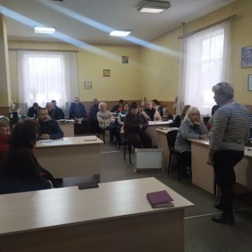 Сегодня, 13 ноября в Червоногвардейском районе прошла встреча первого заместителя руководителя Управа Червоногвардейского внутригородского района Администрации городского округа Макеевка Ирины Полищук с жителями жилого...