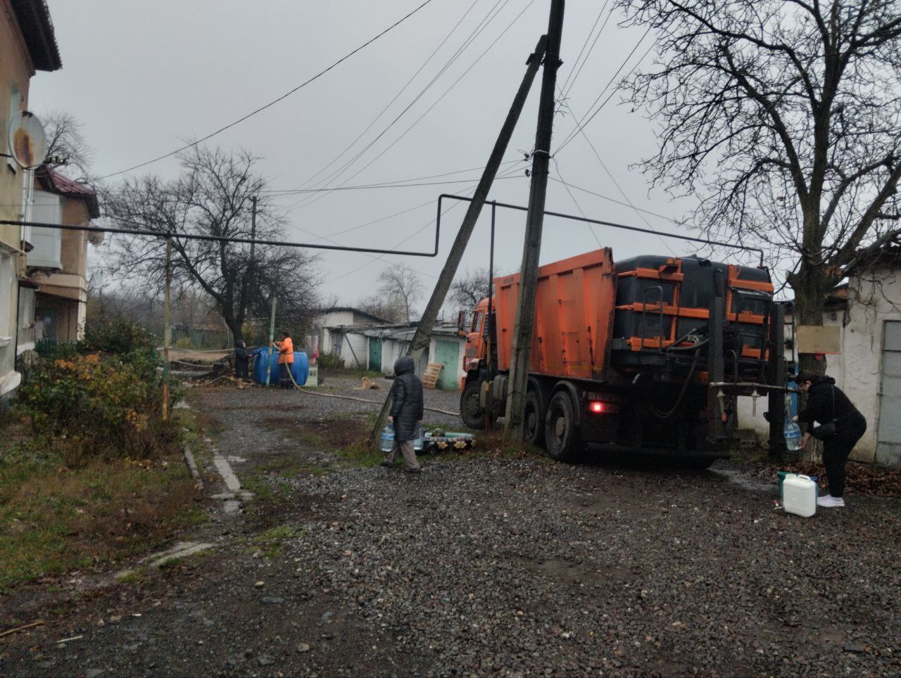 Валентина Харлашка: Провела мониторинг подвоза технической воды жителям Кировского района по улицам Кремлевская и Чудская