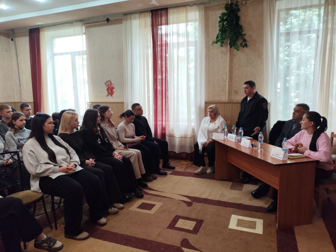 Сегодня в Муниципальном бюджетном учреждении «Городской дворец культуры им. В. Г. Кирсановой», Дворец культуры «ЯКХЗ» состоялось очень важное мероприятие, тема которого «Проблематика вовлечения молодежи в деструктивную... Сегодня в Муниципальном бюджетном учреждении «Городской дворец культуры им. В. Г. Кирсановой», Дворец культуры «ЯКХЗ» состоялось очень важное мероприятие, тема которого «Проблематика вовлечения молодежи в деструктивную...