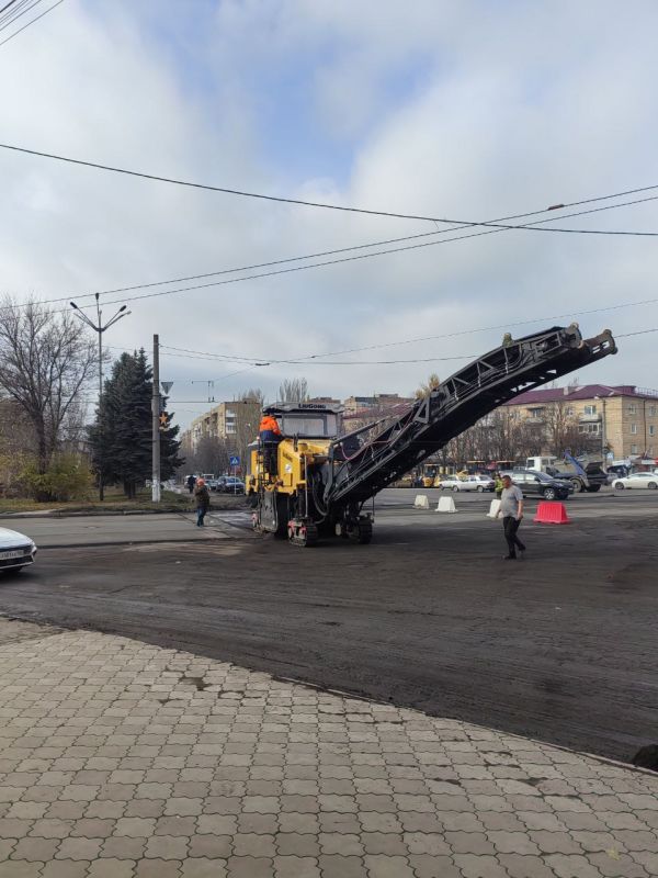 В Червоногвардейском районе г. Макеевки продолжается активная работа по ремонту дорог