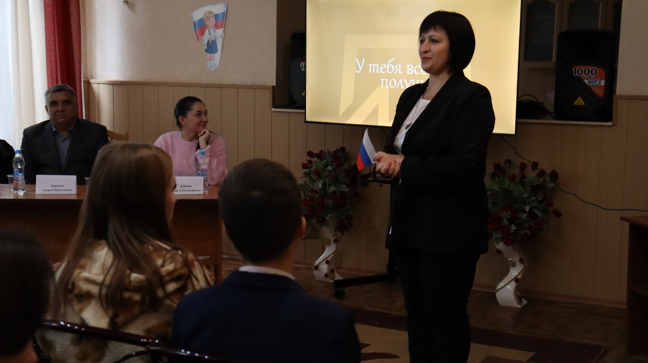 Сегодня в Муниципальном бюджетном учреждении «Городской дворец культуры им. В. Г. Кирсановой», Дворец культуры «ЯКХЗ» состоялось очень важное мероприятие, тема которого «Проблематика вовлечения молодежи в деструктивную... Сегодня в Муниципальном бюджетном учреждении «Городской дворец культуры им. В. Г. Кирсановой», Дворец культуры «ЯКХЗ» состоялось очень важное мероприятие, тема которого «Проблематика вовлечения молодежи в деструктивную...