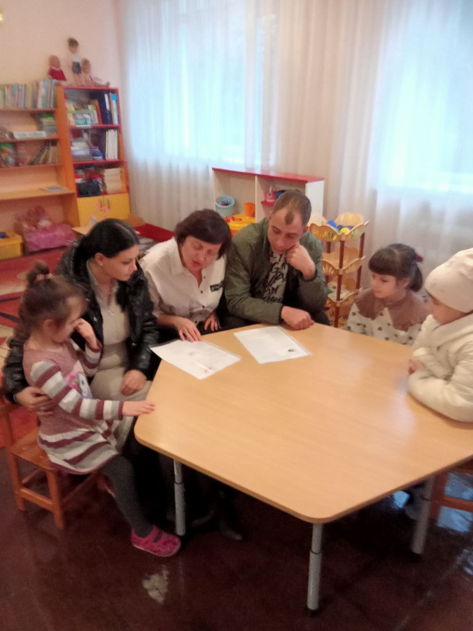 В ГКДОУ «ДЕТСКИЙ САД № 38 Г.О. МАКЕЕВКА» ДНР был проведён «День открытых дверей логопедических кабинетов», который стал продолжением реализации грантового проекта «Играя, речь развиваем!» от Югры В ГКДОУ «ДЕТСКИЙ САД № 38 Г.О. МАКЕЕВКА» ДНР был проведён «День открытых дверей логопедических кабинетов», который стал продолжением реализации грантового проекта «Играя, речь развиваем!» от Югры