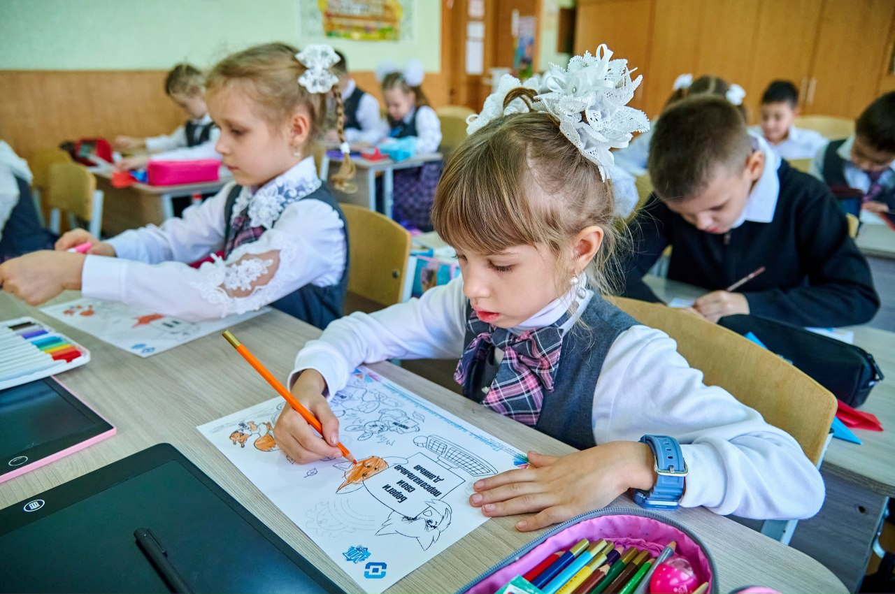 КАК ЗАЩИТИТЬСЯ В ЦИФРОВОМ МИРЕ КАК ЗАЩИТИТЬСЯ В ЦИФРОВОМ МИРЕ