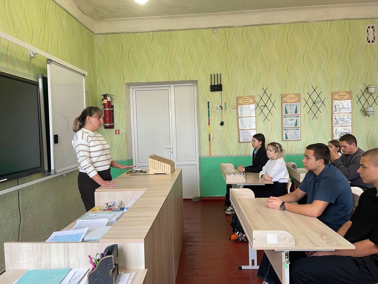 В рамках недели финансовой грамотности для школьников ГБОУ "СШ № 12 Г.О. МКЕЕВКА" проведена увлекательная лекция В рамках недели финансовой грамотности для школьников ГБОУ "СШ № 12 Г.О. МКЕЕВКА" проведена увлекательная лекция