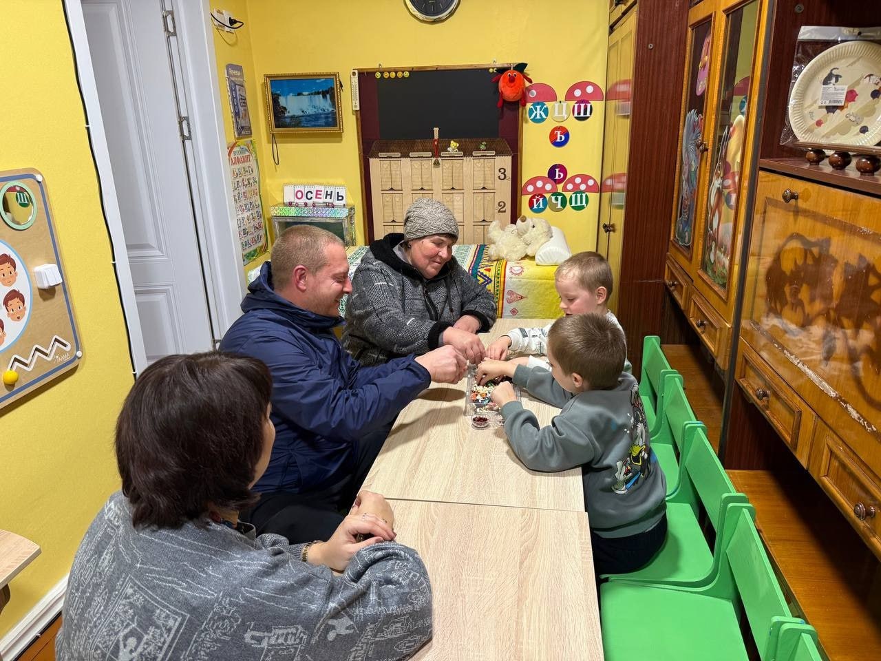 В ГКДОУ «ДЕТСКИЙ САД № 38 Г.О. МАКЕЕВКА» ДНР был проведён «День открытых дверей логопедических кабинетов», который стал продолжением реализации грантового проекта «Играя, речь развиваем!» от Югры В ГКДОУ «ДЕТСКИЙ САД № 38 Г.О. МАКЕЕВКА» ДНР был проведён «День открытых дверей логопедических кабинетов», который стал продолжением реализации грантового проекта «Играя, речь развиваем!» от Югры