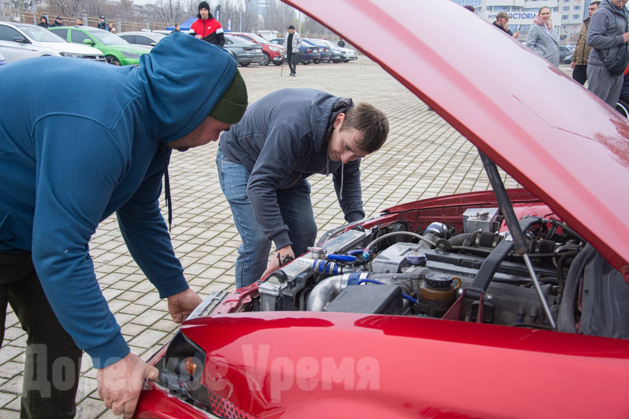 В гонках участвуют профессионалы и любители: автомобильный спорт в Республике возрождается В гонках участвуют профессионалы и любители: автомобильный спорт в Республике возрождается