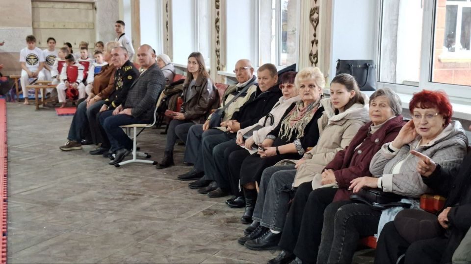 8 ������, � ������ ���������� ���������������� ������, �������� ������������� �����������, ����������� �������������� ���� � 50-����� �� ��� ��� ���������