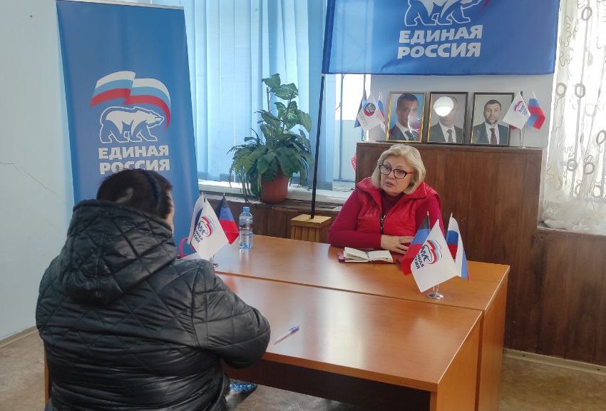 Во исполнение поручения Главы Республики Дениса Пушилина, 18 ноября, спикер-активист Алексей Боршош провел встречу с жителями Кировского района на подведомственной территории по адресу бульвар 8-го сентября, 7 Во исполнение поручения Главы Республики Дениса Пушилина, 18 ноября, спикер-активист Алексей Боршош провел встречу с жителями Кировского района на подведомственной территории по адресу бульвар 8-го сентября, 7