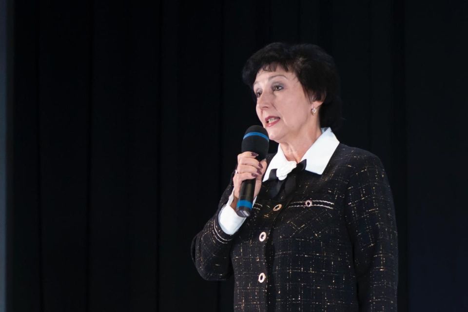 ��������� ��������: ����� ������: ��������� ����� ������� 50-����� ����������� ��������� � �� ��. �.�. ����������