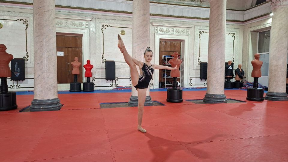 8 ������, � ������ ���������� ���������������� ������, �������� ������������� �����������, ����������� �������������� ���� � 50-����� �� ��� ��� ���������