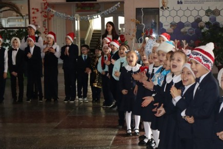 Сегодня в ГБОУ "ЛИЦЕЙ №1 Г.О. МАКЕЕВКА" царила по-настоящему волшебная атмосфера!