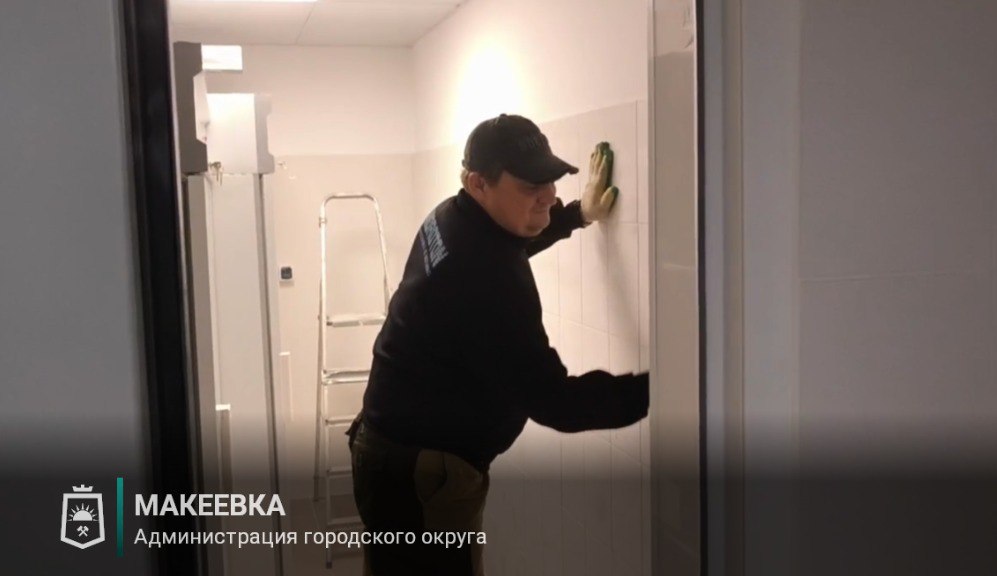 Подмосковные строители продолжают ремонт в макеевских детских садах