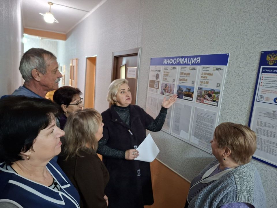 Сегодня, 19 ноября,спикер Лариса Огнева провела встречу по адресу: г. Макеевка, кв-л Шахтерский, д. 29