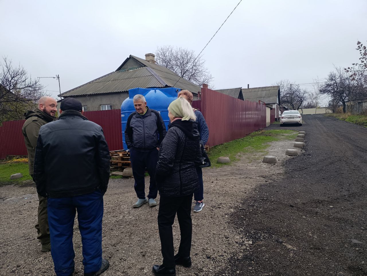 Сегодня, 20 ноября в Червоногвардейском районе прошла встреча депутата Макеевского городского совета ДНР первого созыва Сергея Щетинина с жителями жилого массива Крупской по адресу: улица Тютчева, 4 Сегодня, 20 ноября в Червоногвардейском районе прошла встреча депутата Макеевского городского совета ДНР первого созыва Сергея Щетинина с жителями жилого массива Крупской по адресу: улица Тютчева, 4