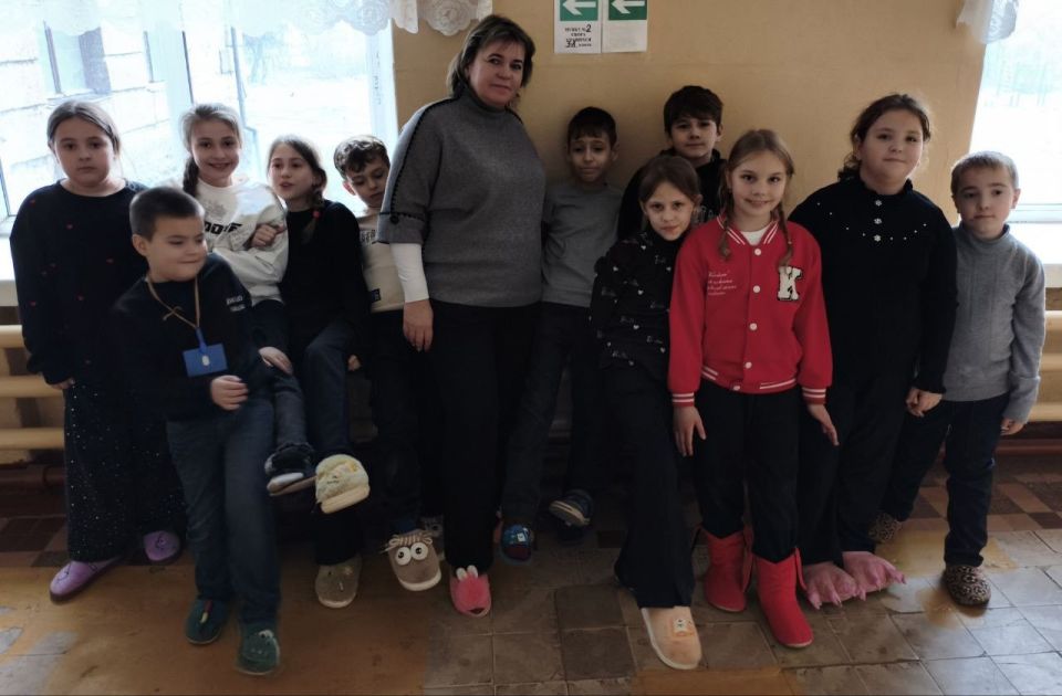 В ГБОУ "СШ 11 Г.О. МАКЕЕВКА" состоялось необычное мероприятие под названием "День комнатных тапочек"