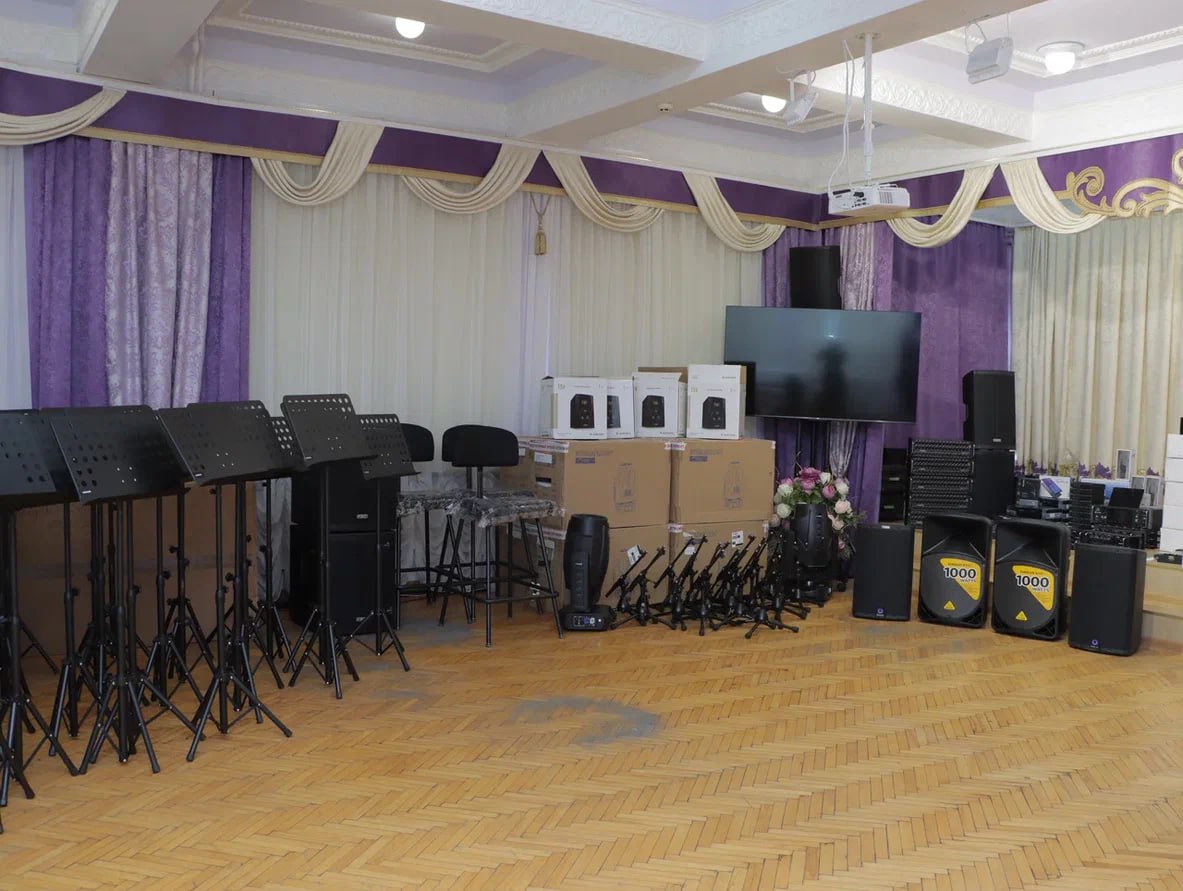 Денис Пушилин: Поставили новое оборудование в Донецкую государственную академическую филармонию Денис Пушилин: Поставили новое оборудование в Донецкую государственную академическую филармонию