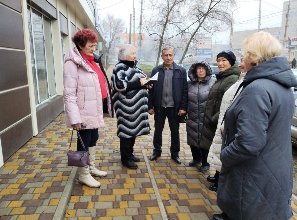 Сегодня, 21 ноября, в Червоногвардейском внутригородском районе лидер общественного мнения Галина Комар провела встречу с жителями жилого массива Горького по адресу: Свободы, 3
