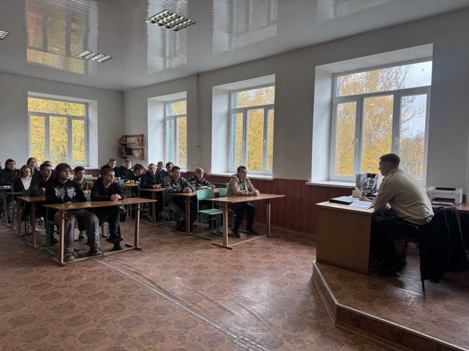 Полицейские провели ряд профилактических бесед с подростками