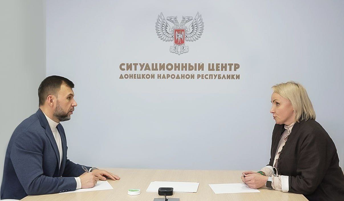 Денис Пушилин: В Амвросиевской школе №4 капитально отремонтировали пищеблок и возобновили его работу, привели в порядок входную группу