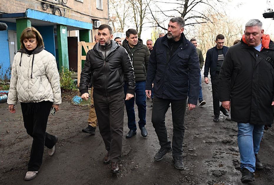 Денис Пушилин: Капитально ремонтируем три многоквартирных дома по улице Малиновского в Красногвардейском районе Макеевки Денис Пушилин: Капитально ремонтируем три многоквартирных дома по улице Малиновского в Красногвардейском районе Макеевки