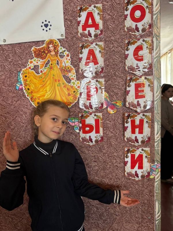 21 ноября 2025 года в ГБОУ "СШ № 11 Г.О. МАКЕЕВКА" состоялась долгожданная осенняя ярмарка — событие, которое не только наполнило школу атмосферой тепла и уюта, но и объединило учеников, родителей и педагогов в едином порыве...